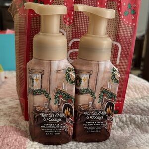 Bath & Body Works Santa's Milk & Cookies Foaming Hand Soap